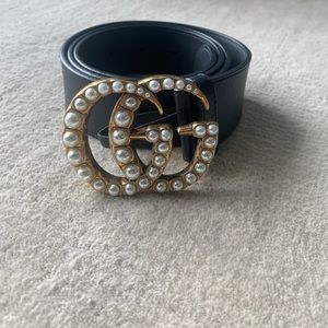 Gucci leather belt with pearls Double G buckle